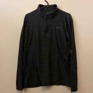 Nike Men’s Quarter Zip L